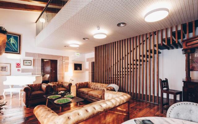 Arha Casona de Carmona (Antiguo Parador de Carmona-Cantabria)