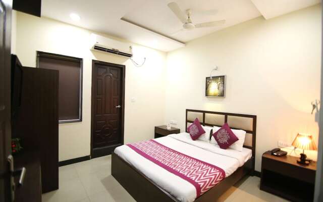 OYO 2660 Hotel Radhe Inn