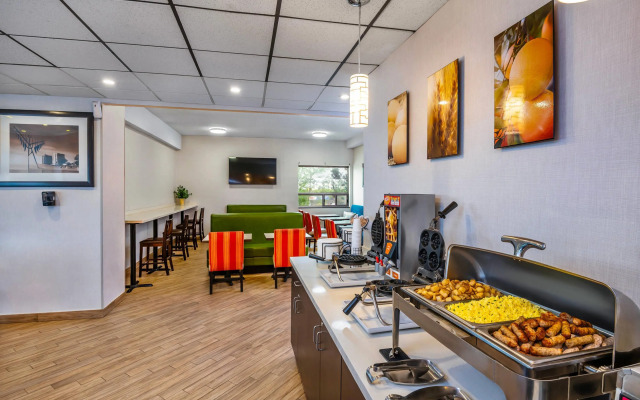 Comfort Inn & Suites Barrie