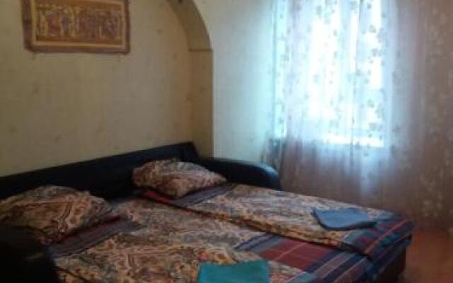 Guest house on ulitsa Mira 25