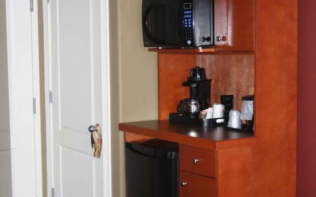Lakeview Inns & Suites - Edson Airport