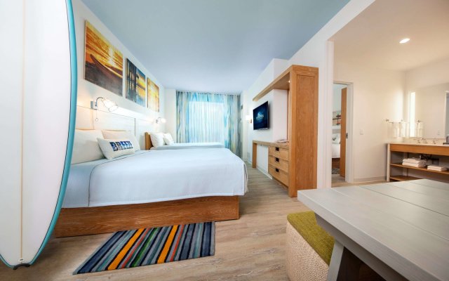 Universal's Endless Summer Resort - Dockside Inn and Suites