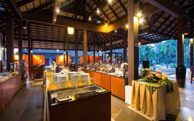 Palm Galleria Resort