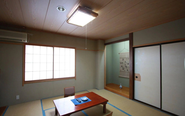 Nozawaonsen Azegamikan