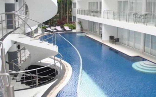 Sunset Plaza Holiday Apartment