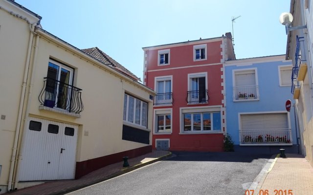 House With 2 Bedrooms in Les Sables-d'olonne, With Wifi