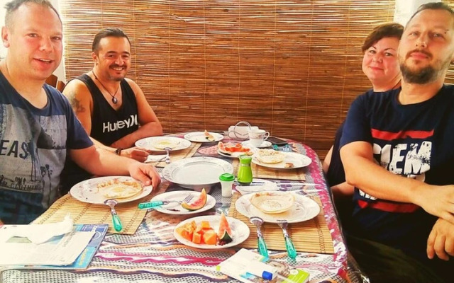 Gloriya Mathews Family Guest House