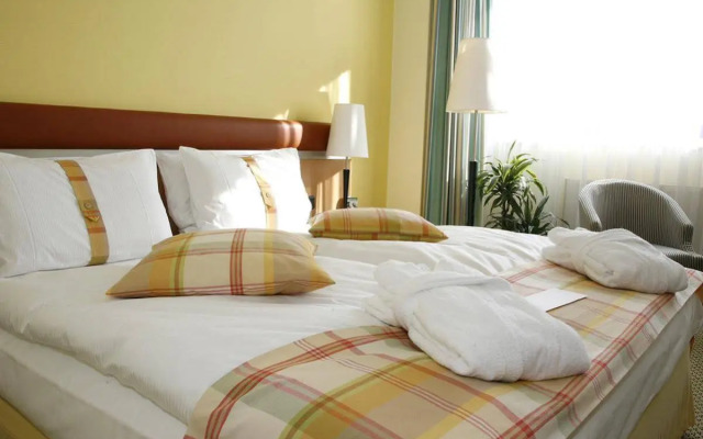 Holiday Inn Berlin Airport - Conference Centre by IHG