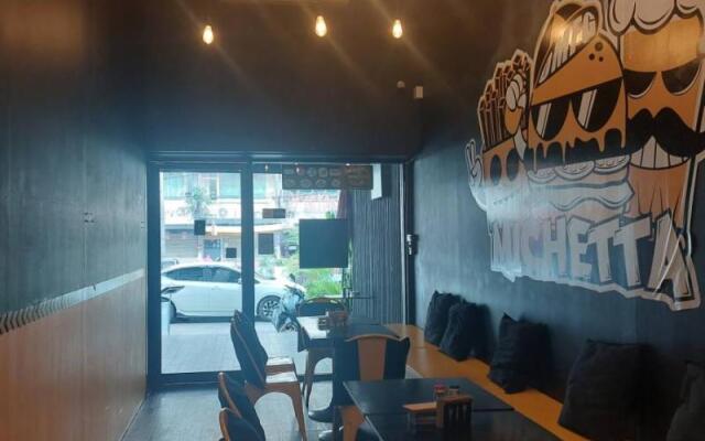 V Check Inn Sukhumvit 22
