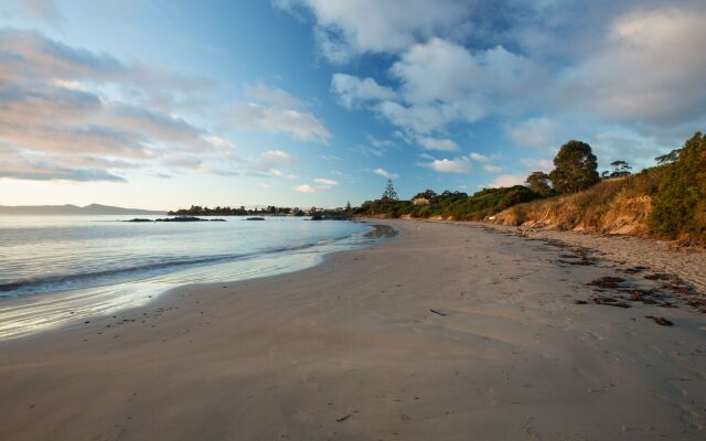 Swansea Beach Chalets