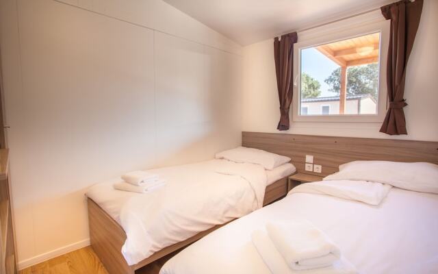 Mobile Homes Delta at Campsite Lopari