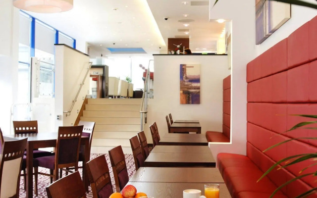 Holiday Inn Express London Golders Green