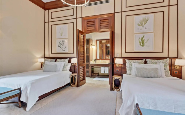 Magnificent Eight Bedroom Holiday Home