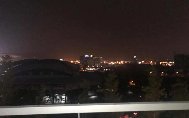 Luxury Homestay at Emira Residence