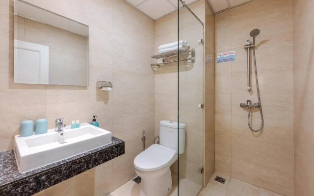 Grand   Thamrin  Hotel