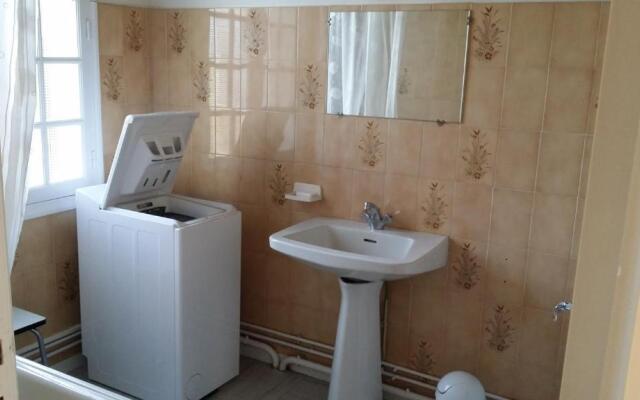 Maison dans Quartier Calme