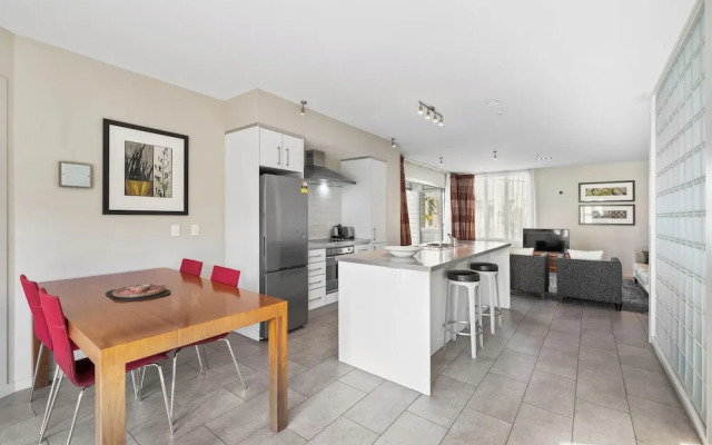 Paihia Waterfront Suites