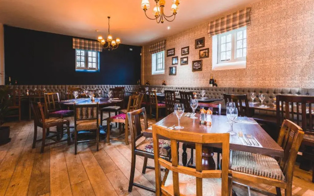 The Dog and Doublet Inn