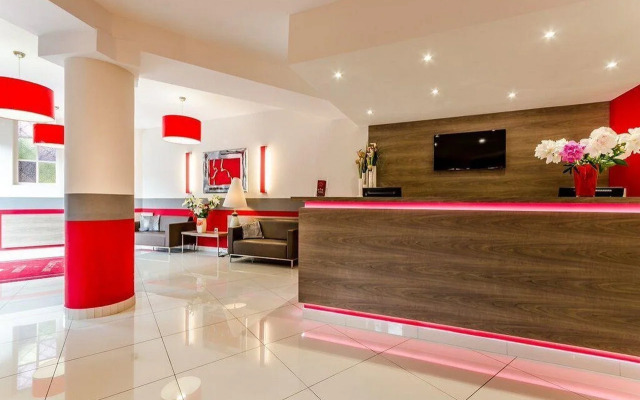 Hotel Saint Louis De France