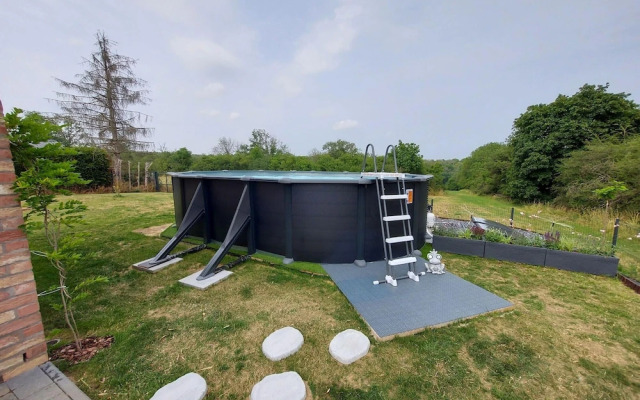 Holiday Home in Noiseux With Fenced Garden