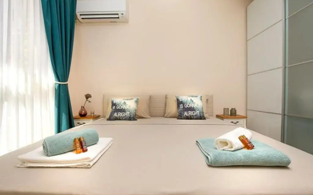 Brand new Central apartment, 10 minutes to Center