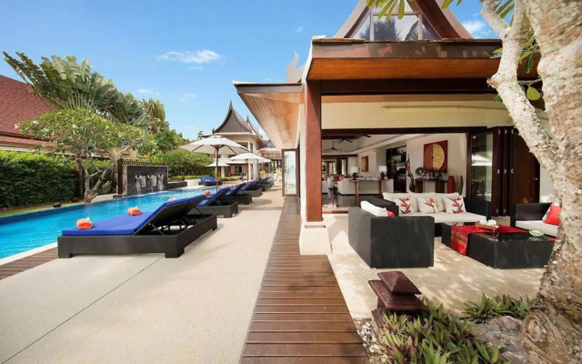 Dhevatara Cove