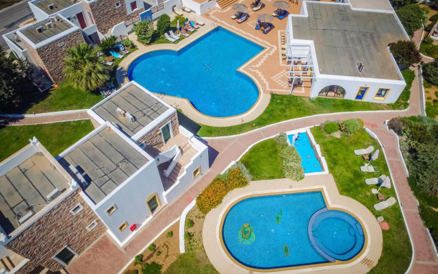 Naxos Palace Hotel