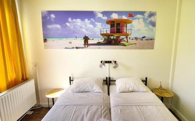 The Flying Pig Beach Hostel