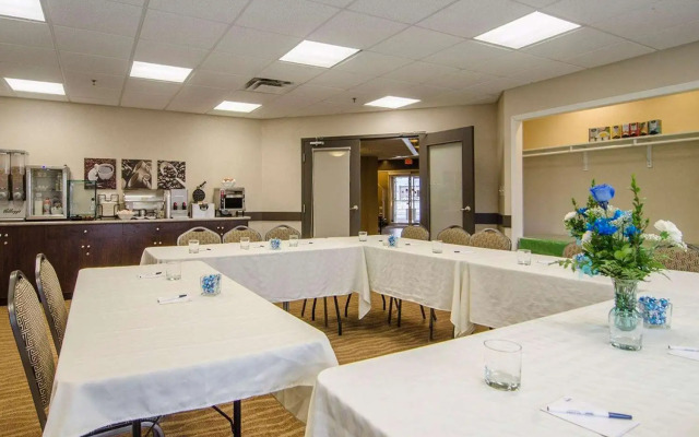 Suburban Extended Stay Hotel Estevan