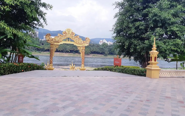 Xishuangbanna Aerial Garden Jinjiangnan Mekong River South Business Hotel