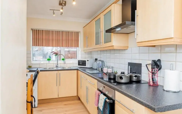 Cosy Birmingham House With 3 Bedrooms