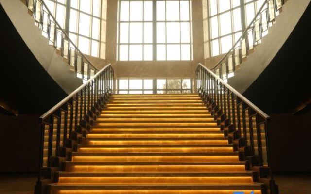 Sunshine Jovial Hotel