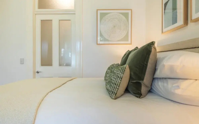 Modern 1-bed Studio Near Tramsheds