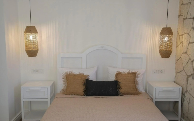 Alacati Balbadem Otel ( +13 ADULT ONLY)
