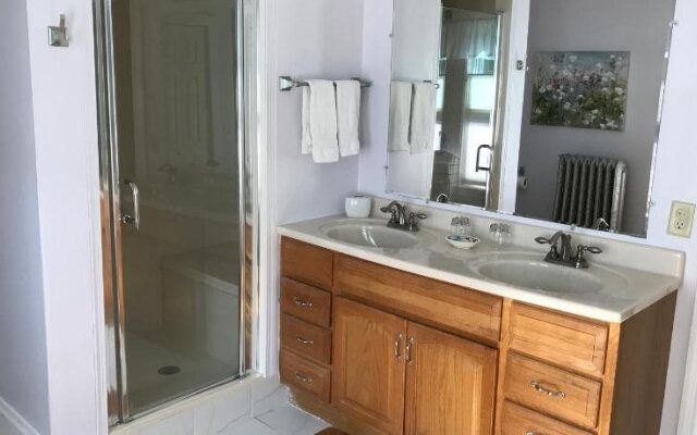 Bayberry Inn Bed & Breakfast