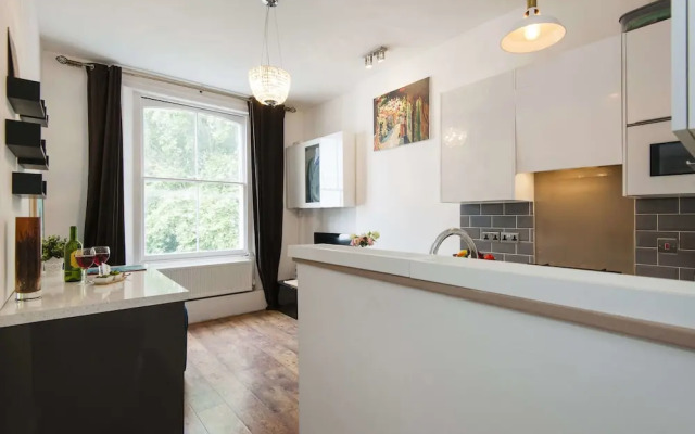 The Homely Westbourne Gardens Apartment - JCN