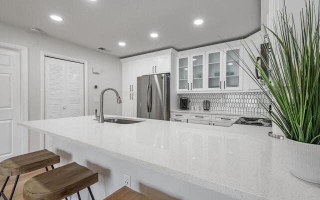 Newly Renovated Condo in Apollo Beach