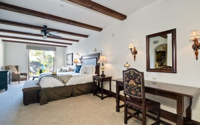 Serenity in La Costa Paradise