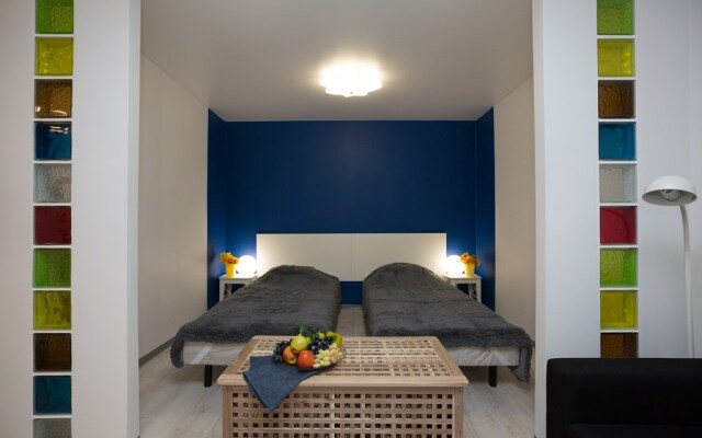 Etazhi 13. Mamina-Sibirjaka - Lunacharskogo