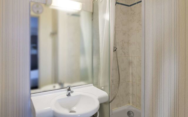 B&B HOTEL Avranches Baie du Mont Saint-Michel