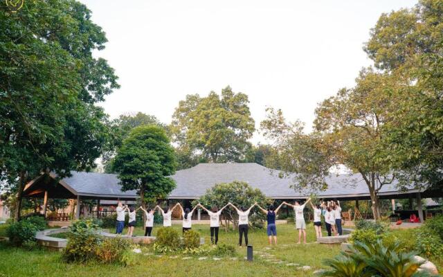 Tomodachi Retreat - Làng Mít