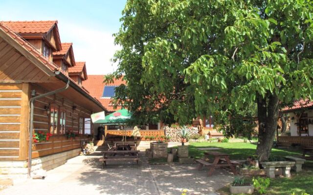 Růžovka (ULJ100)