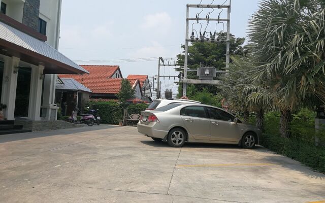 Narai Iyara Palace Lopburi
