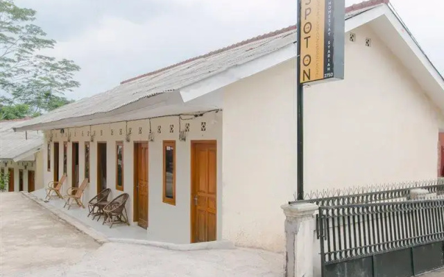 SPOT ON 2750 Ayu Homestay Syariah