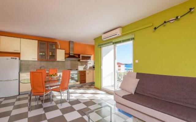 Apartments Frano Jr by the Sea
