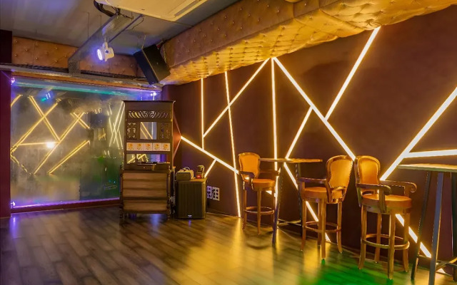Fabhotel Prime Alekhya Suites