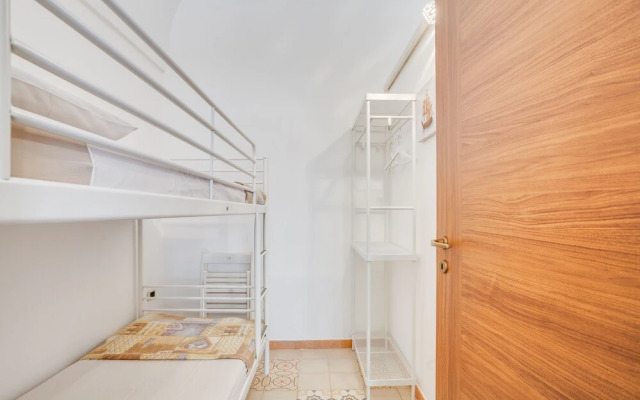 Tiny House 21 Bright Aparment