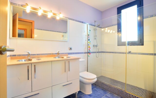 Bl-1 Calella De Palafrugell 6 Pax