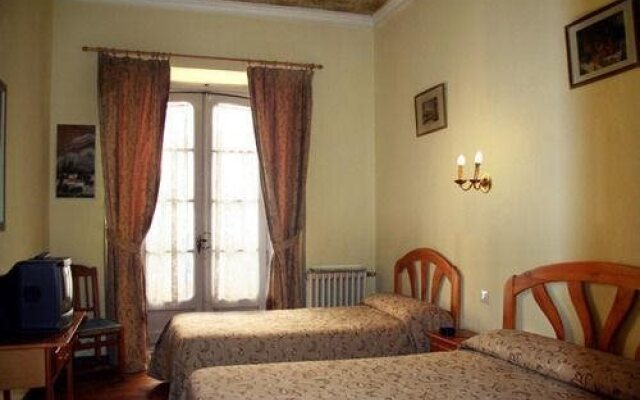 Hostal Los Arces