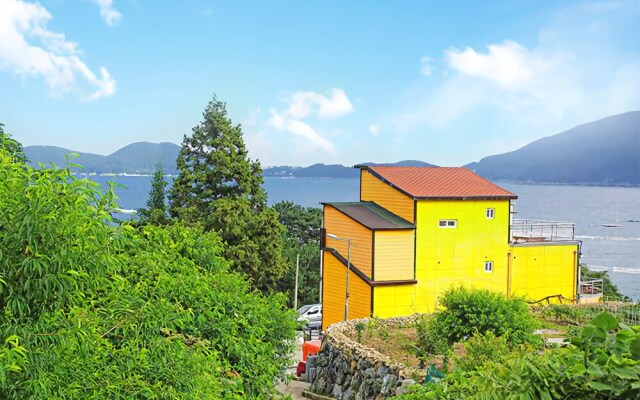 Geoje Dawn Sea Pension